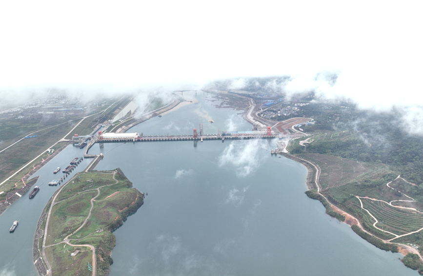 大藤峡工程右岸第3台机组正式投产发电