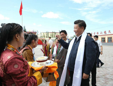 习近平到青海考察：保护生态环境前提下搞好开发利用