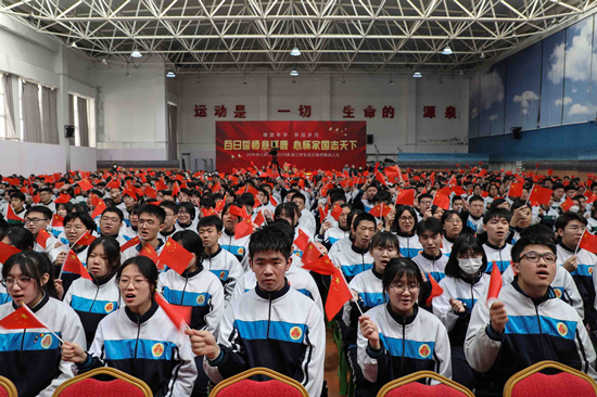 沈阳市第二十中学三好分校表彰雷锋式优秀师生 纪念“雷锋学校”命名20周年_fororder_3