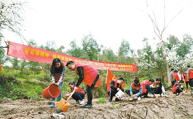 【头条下文字】加快建设山清水秀美丽之地