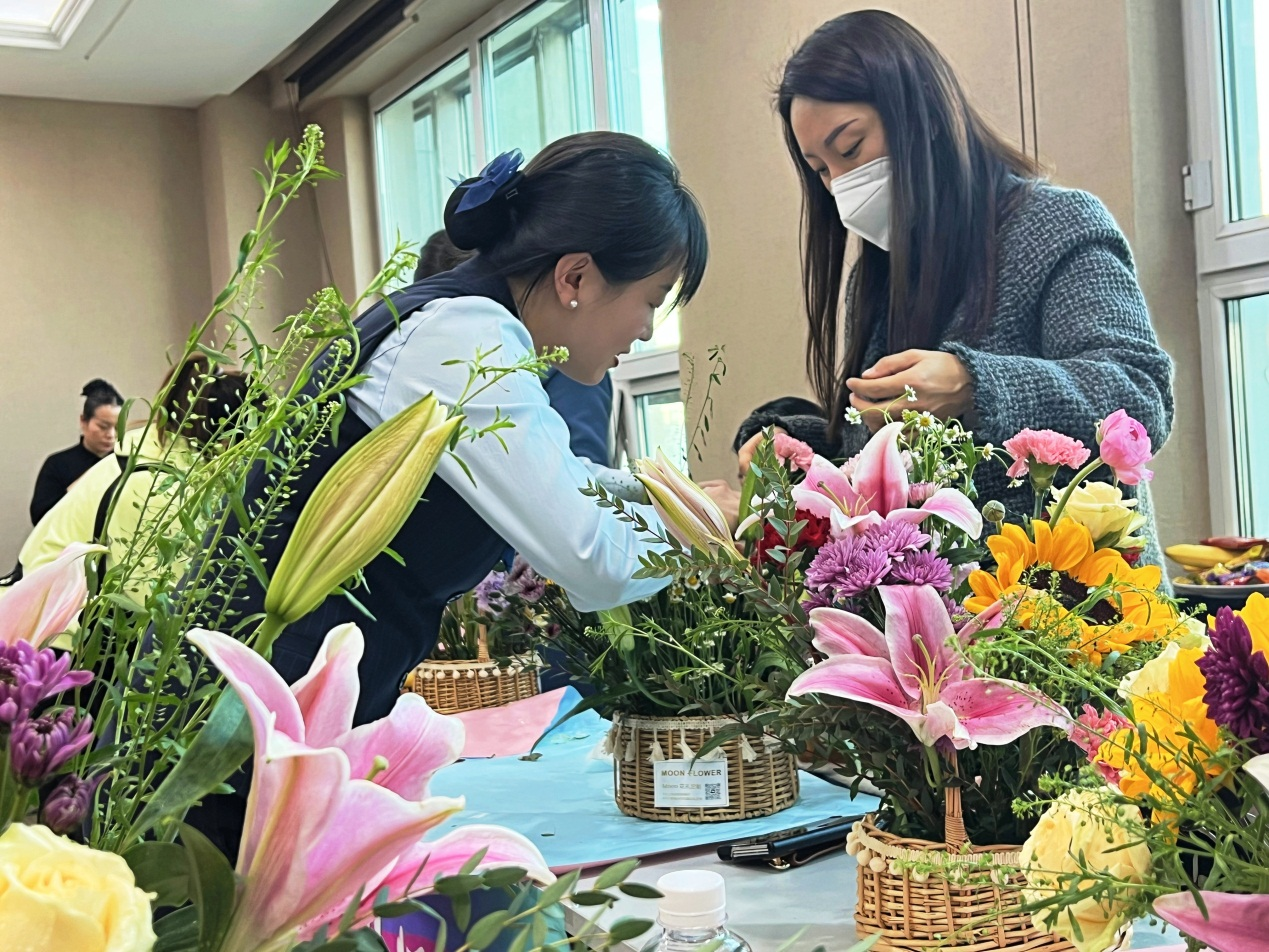 弦歌不辍 芳华永续 建设银行黑龙江省分行真诚呵护最美的“她”_fororder_图片3