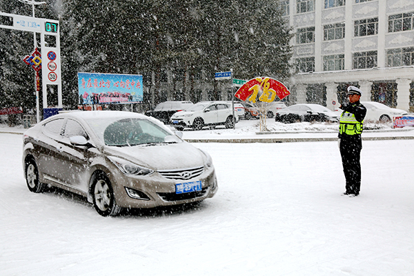 大兴安岭多地迎来春雪