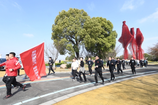 节庆搭台经贸唱戏 扬中市第十九届河豚文化节开幕_fororder_图片7_副本