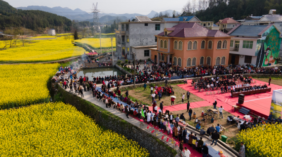 【原创】重庆秀山洪安镇贵措社区：党建引领 扮靓乡村治理新风貌_fororder_微信图片_20230320163335