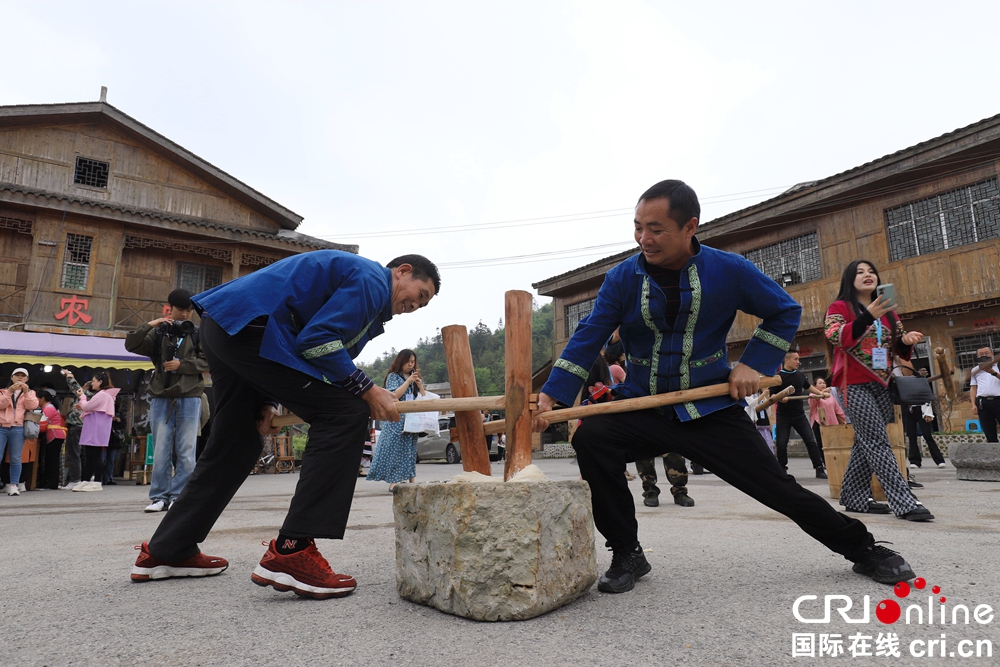 百名媒体人及网络达人“沉浸式”体验都匀旅游_fororder_微信图片_20230423130601