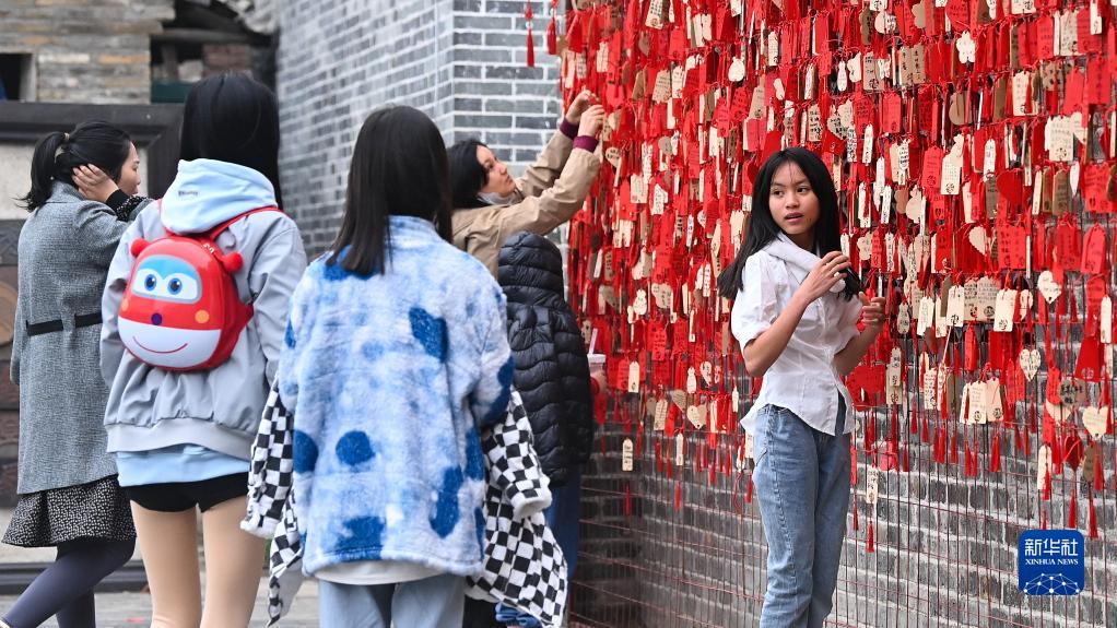 广西钦州：百年老街旅游旺