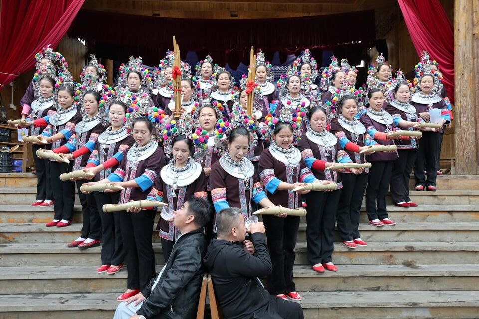 广西：多彩民俗引客来