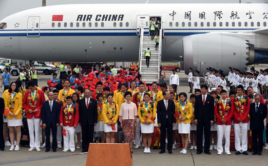 内地奥运精英代表团在港分享中华体育精神