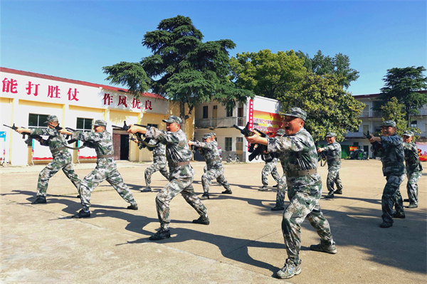 湖北枣阳市民兵练兵忙_fororder_图片2