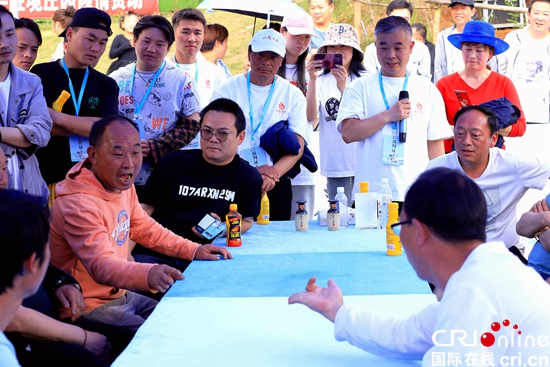 贵州六盘水市盘州市举行首届人民小酒醉花节_fororder_微信图片_20230417094135