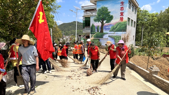 （供稿）贵州修文：推进农村“八乱”整治工作 擦亮乡村振兴底色_fororder_20230423142907-Qj3o0w-20230423132650-LLCQ70-