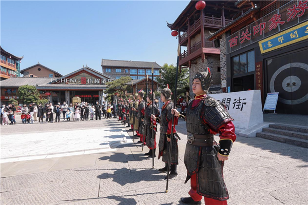 十堰房县：西关印象沉浸式古风游园会 让你体验穿越千年的文化之旅_fororder_图片2