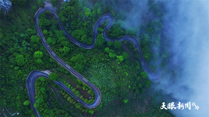 避暑度假到贵州 领略黔西乌江源百里画廊别样风景