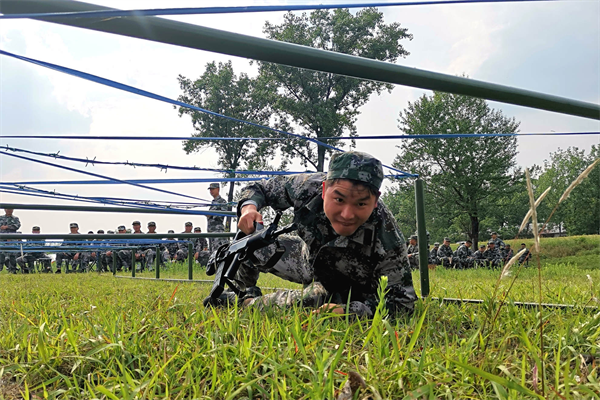 湖北枣阳市民兵练兵忙_fororder_图片3