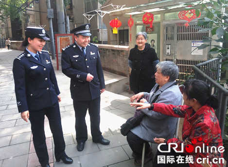 【CRI专稿 图文】渝中民警高万禄：工作好不好 百姓说了算