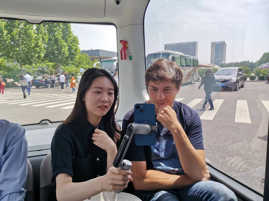 [2023 Daka China] Foreign Internet Influencers Gain Valuable Understanding of Zhengzhou's High-quality Industrial Development_fororder_河南3