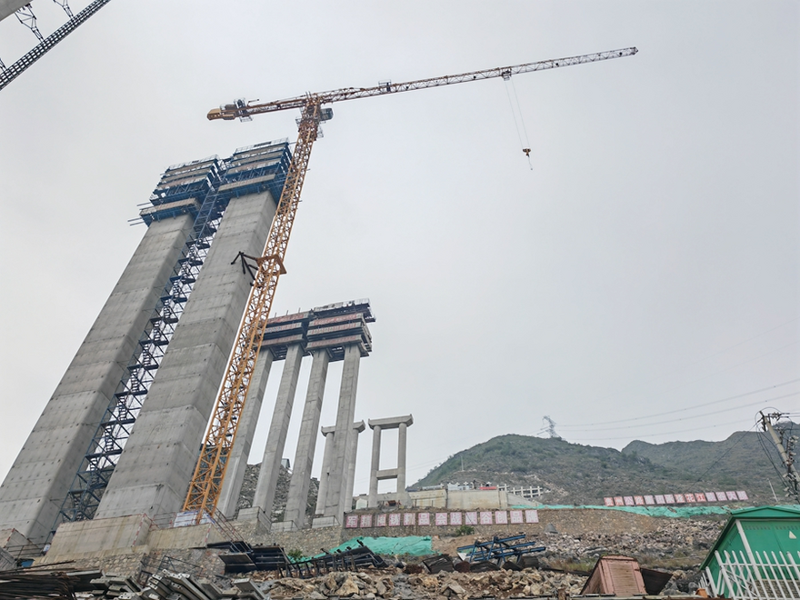 Steadily Progressing Construction of World-class Huajiang Canyon Bridge in Guizhou_fororder_图片3