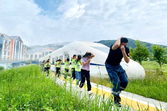 贵州鹰极安全科普研学基地获评“全国研学旅行基地（营地）”_fororder_微信图片_20230615132501