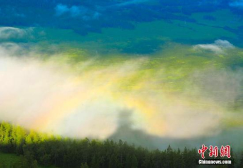 日出与云海交相辉映 日本北海道现震撼美景(图)