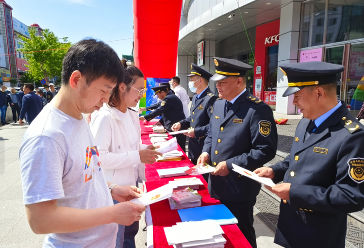 2023年黑龙江省化妆品安全科普宣传周活动启动 全省13地市同步联动_fororder_hljrb_2_202009592a4df0-9e5f-488b-b77e-e8b186cf77b2