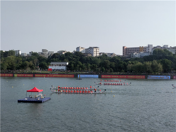 2019海丝华文媒体福建行采访团走进龙岩：体验客家文化 感受古田会议精神