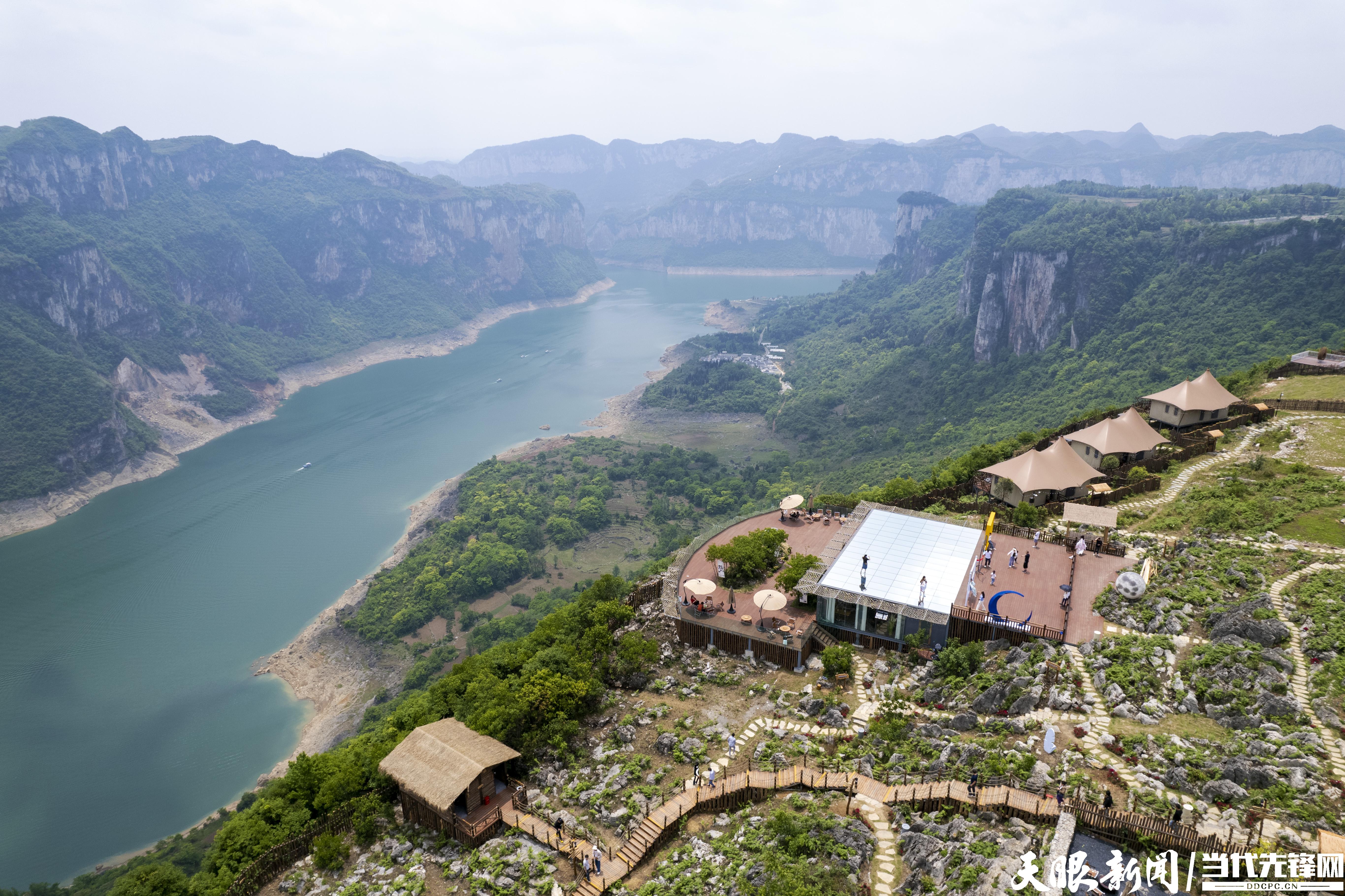 黔西：旅游景点串珠成链 产业发展劲头十足