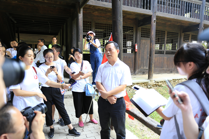 【网络媒体走转改】通道——昔日转兵地 今日侗情浓