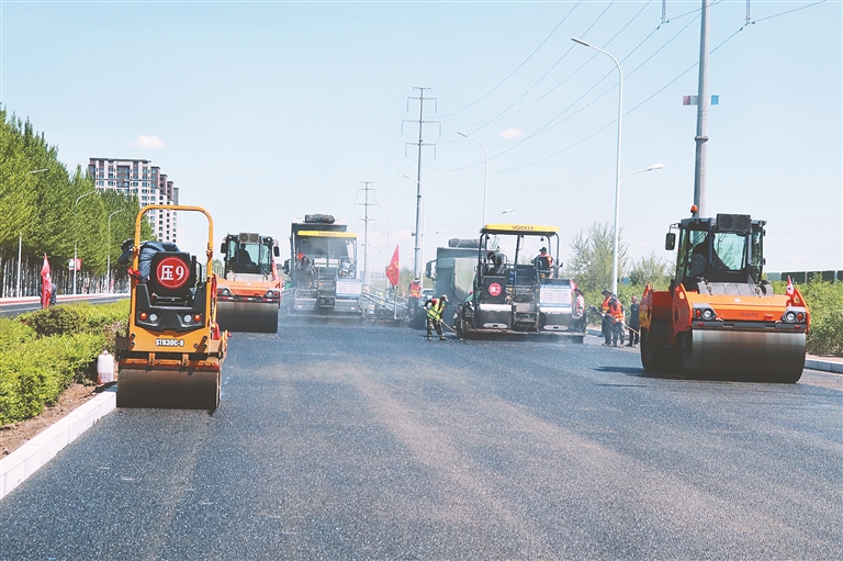 全省公路建设夏季会战掀高潮