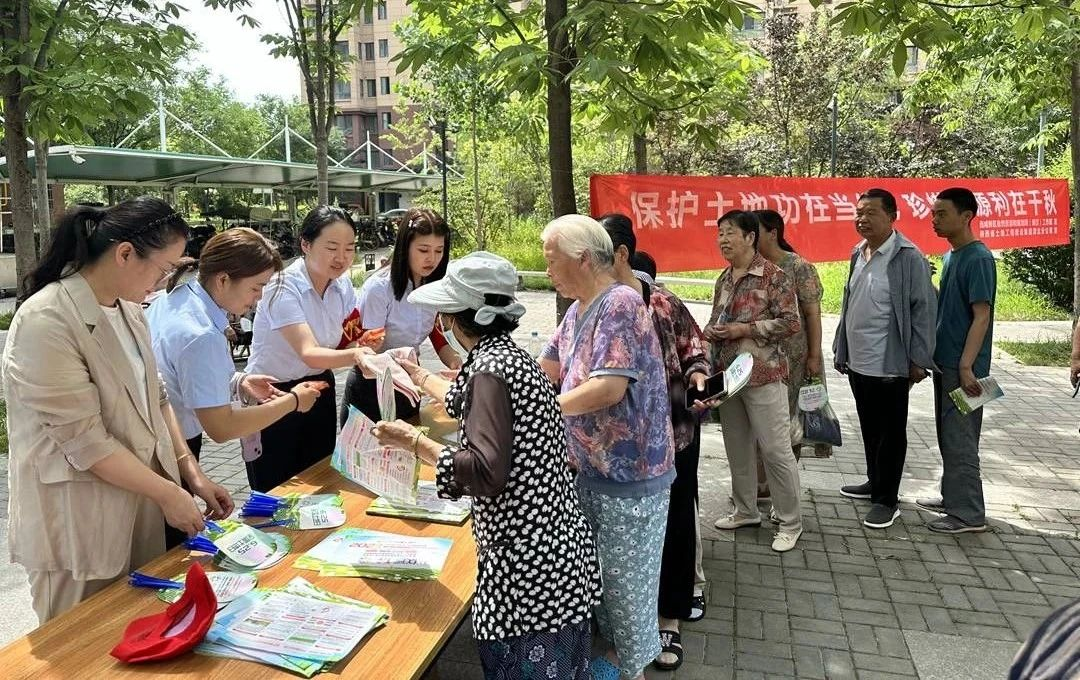 西咸新区秦汉新城开展“节约集约用地 严守耕地红线”宣传活动_fororder_图片13