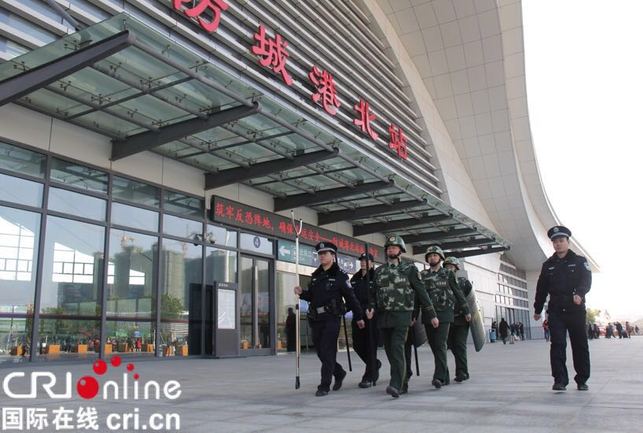 【唐已审】【供稿】广西防城港铁路警方护航春季出海客流