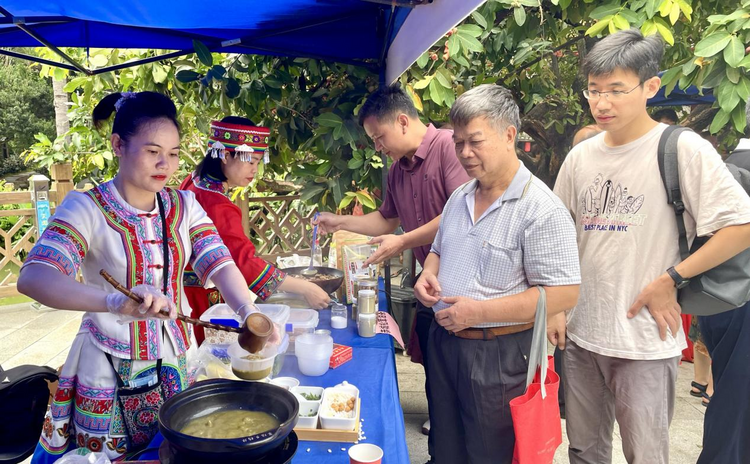 南宁首届恭城油茶文化节举办_fororder_图片27