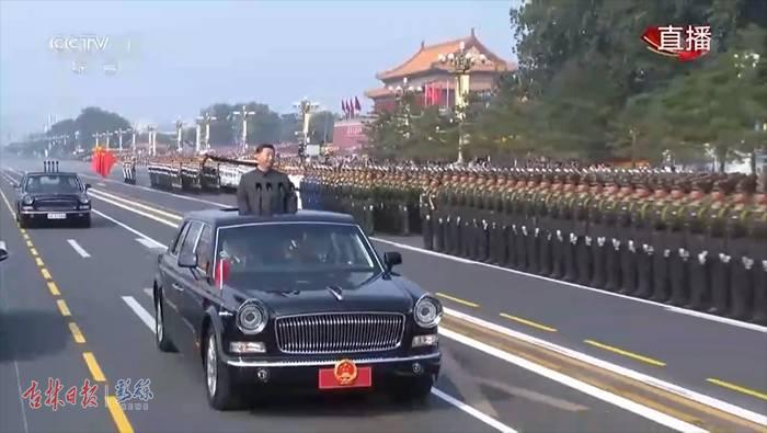 大阅兵，又见红旗阅兵车！