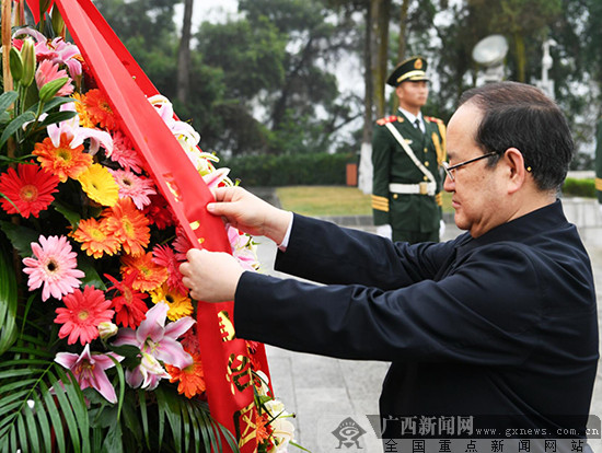 【焦点图】（首页标题）鹿心社在百色调研（内容页标题）鹿心社在百色调研：弘扬百色起义精神扎实推进脱贫攻坚