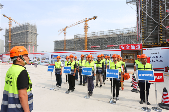 筑牢安全防线 南京六合举行建设工程平安工地创建暨应急演练现场观摩会_fororder_图片 2