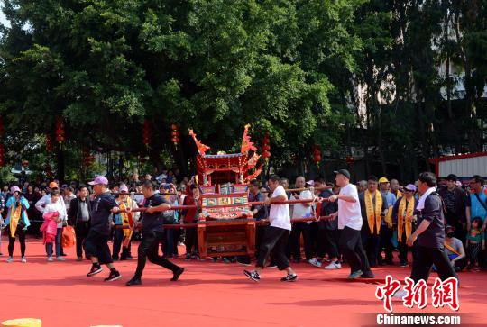 金门进香团2300人赴福建龙海交流