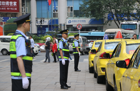 【原创】重庆市交通执法总队：市民可主动要求出租车司机开空调_fororder_微信图片_20230714124943