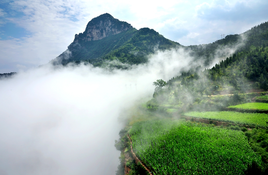 安阳林州：雨后太行景如画