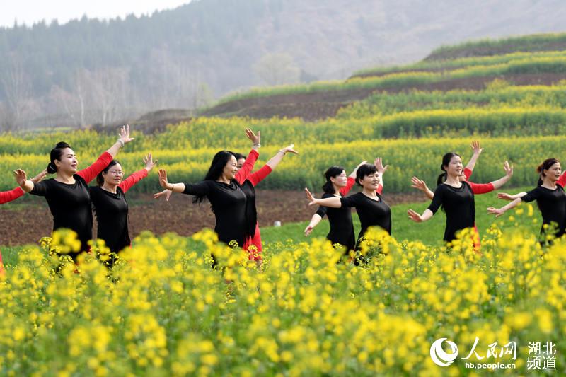 【十堰】【图说荆楚】湖北丹江口乡村“大舞台”激情街舞助推乡村游