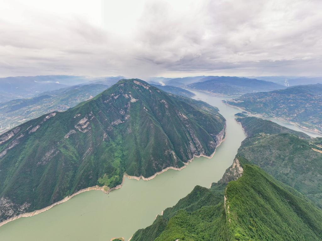 （新时代中国调研行·长江篇）长江行丨峻秀三峡