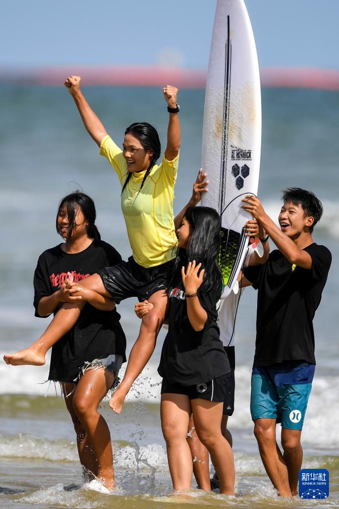 冲浪——第一届全国学生（青年）运动会女子短板赛况_fororder_20230713b58267946e0c49709c355fefd3f90ead_20230713444b753e33234ad49ee46be132b47fb0