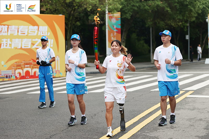 成都第31届世界大学生夏季运动会火炬传递成都站第三日活动圆满成功_fororder_微信图片_20230714140910