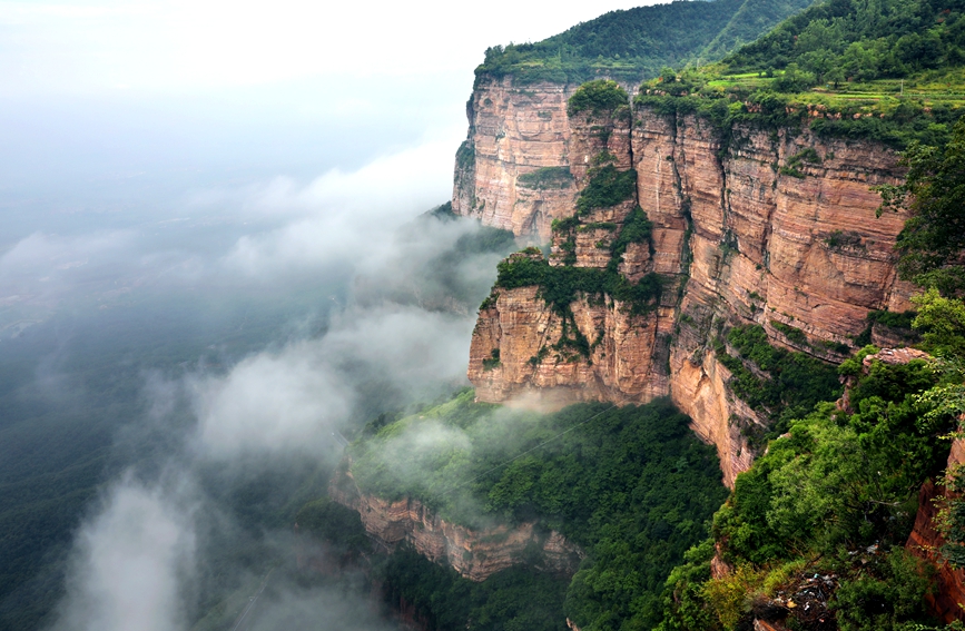 安阳林州：雨后太行景如画