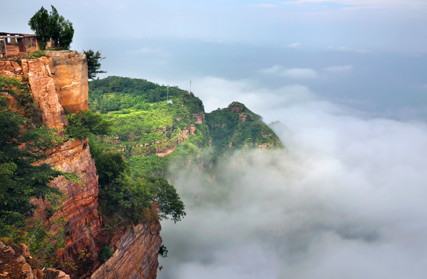 安阳林州：雨后太行景如画