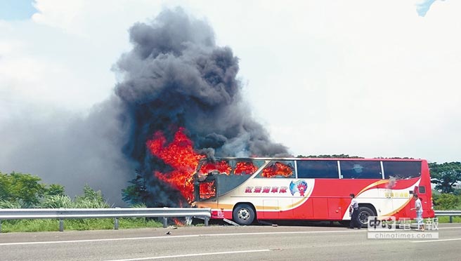 台湾检方：火烧车涉事司机欲寻死家属早知