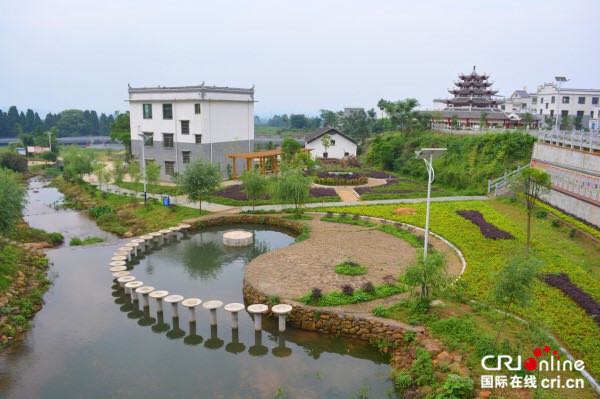 【唐已审】【供稿】贺州市富川瑶族自治县一大批“贫困村”变“旅游村”