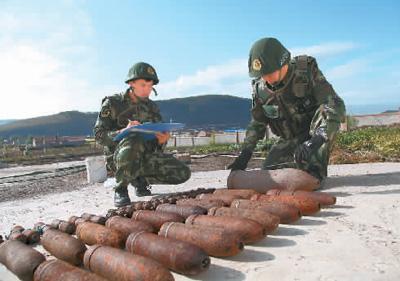 百余侵华日军遗留炮弹被销毁 含炮弹139枚手雷23枚