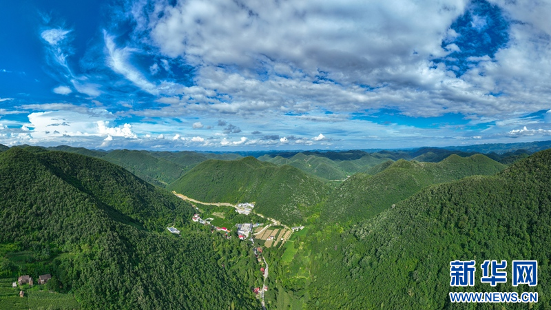 湖北保康：高山小镇 云景如画