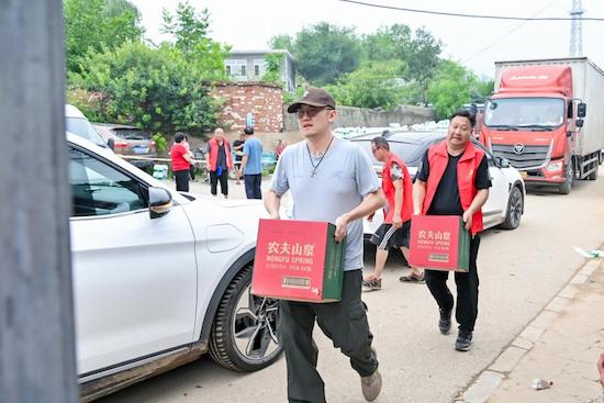 极致守护大爱前行 极狐车友和极狐汽车双向奔赴驰援房山灾区_fororder_image007