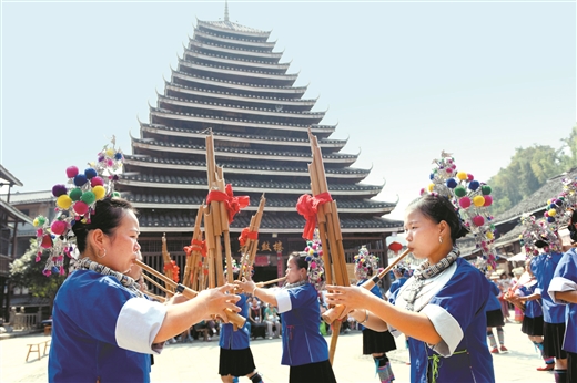 山水风情醉游人 八桂大地尽欢腾