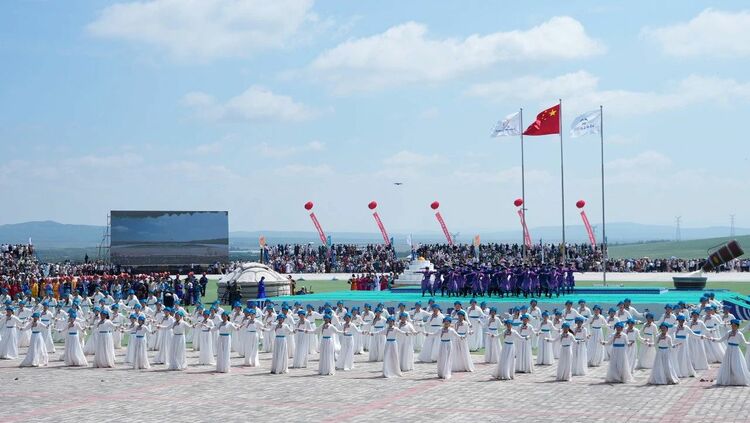 内蒙古西乌珠穆沁旗第十四届人民那达慕开幕_fororder_微信图片_20230810170202_1